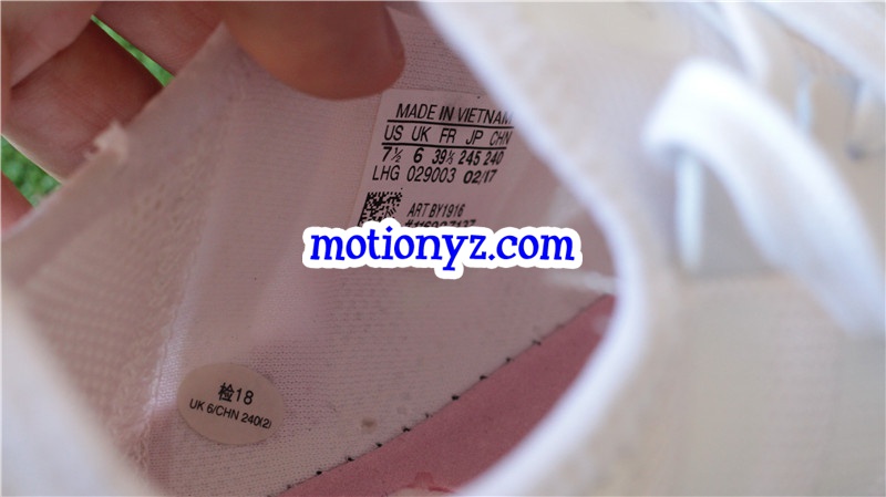 Real Boost Adidas NMD R1 White Pink GS